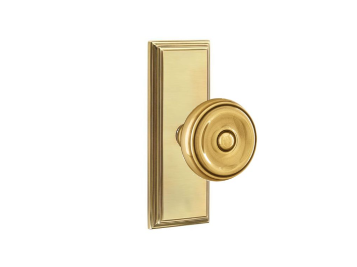 Emtek Waverly Knob Concealed Screws With 7” Wilshire SidePlate